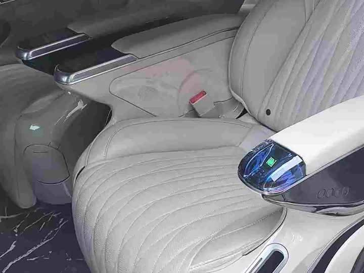 Zdjęcie 5 - Buick GL8 ES