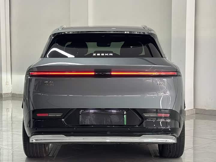Zeekr 7X 2025 2025款 100kWh 长续航四驱智驾版