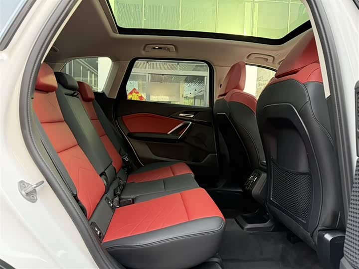 Фото 4 - BMW X1