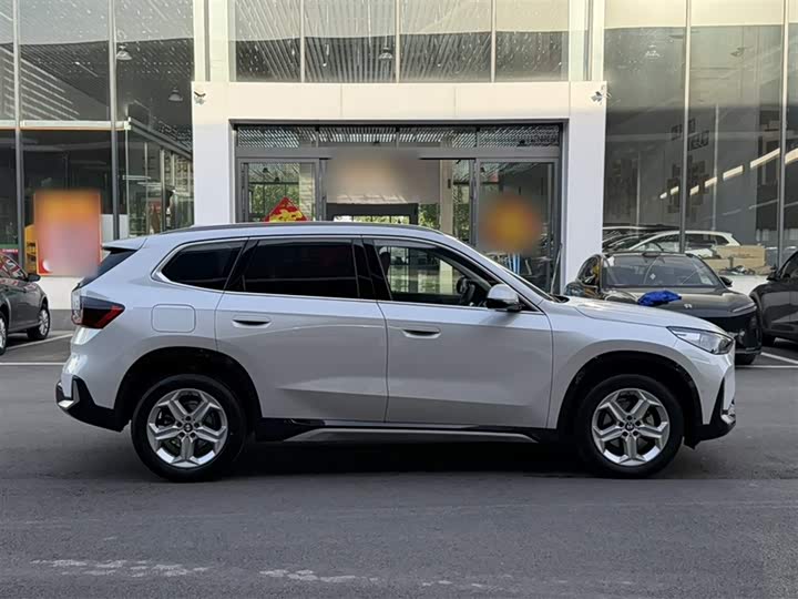 Фото 8 - BMW X1