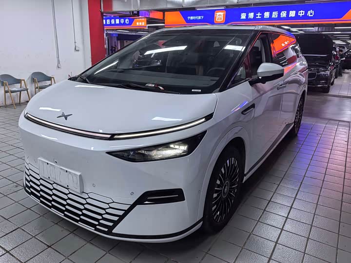 XPeng X9 2025 2025款 纯电 740超长续航 Max