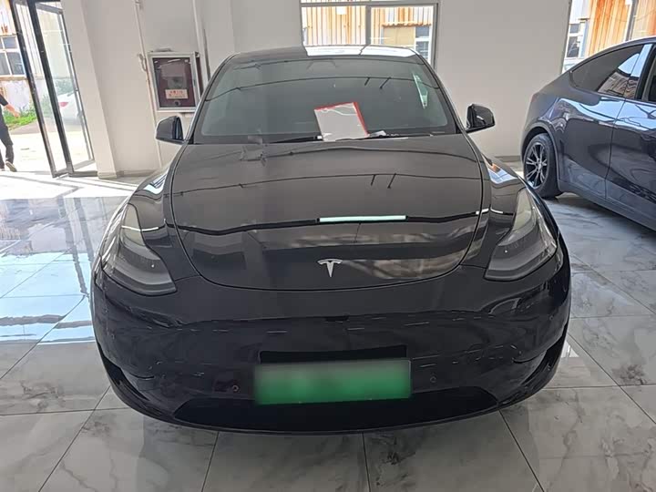 Фото 3 - Tesla Model Y
