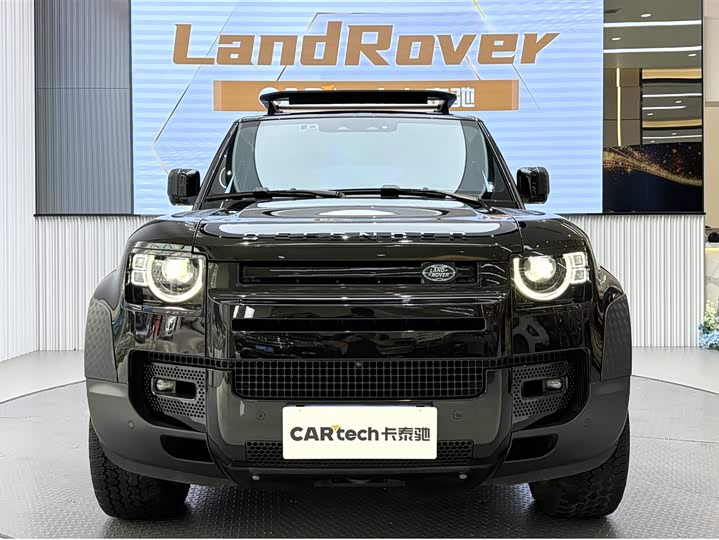 Photo 1 - Land Rover Defender
