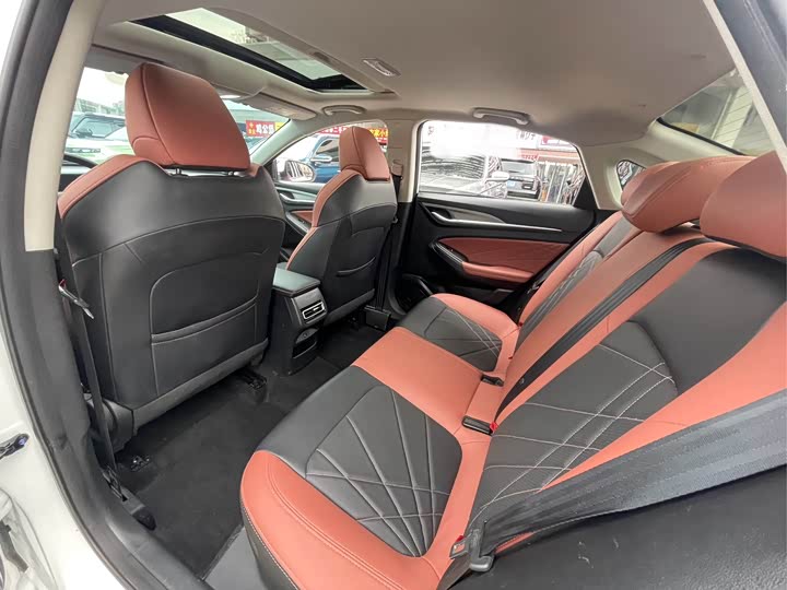Фото 9 - Changan Eado Plus