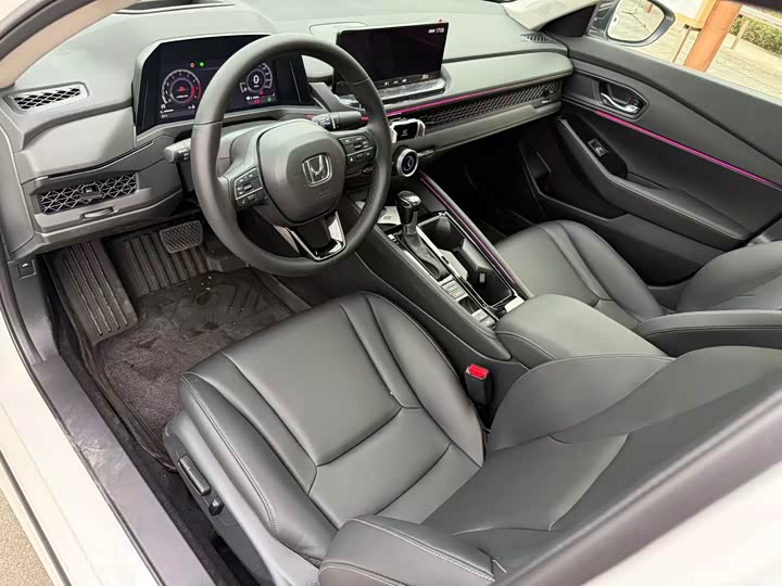 Honda Accord 2025 2025款 运动系列 260TURBO 豪华版