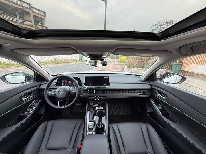 Honda Accord 2025 2025款 运动系列 260TURBO 豪华版