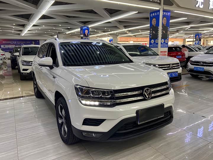 Фото 3 - Volkswagen Tharu