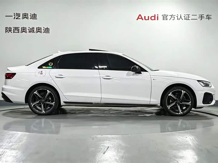 Фото 3 - Audi A4L