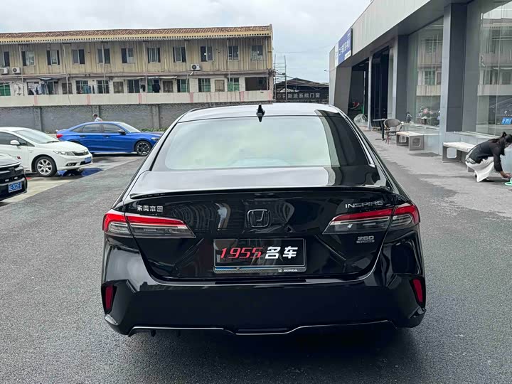 Фото 8 - Honda Inspire