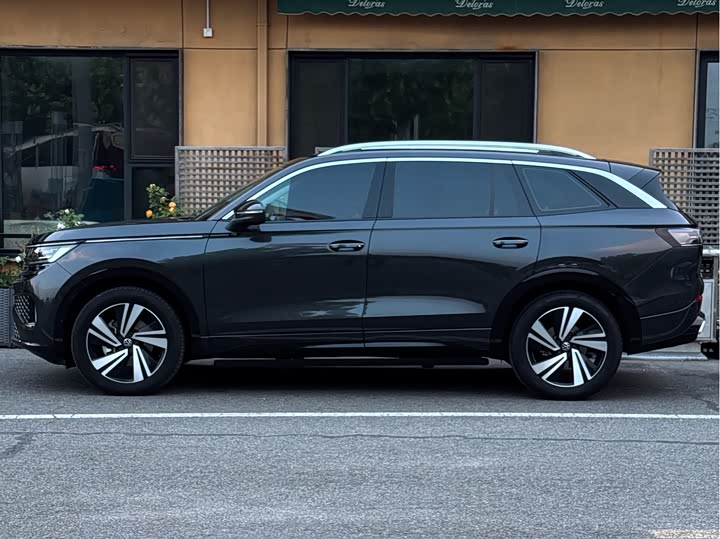 Volkswagen Tavendor 2024 2024款 380TSI 四驱R-Line巡游 众享款