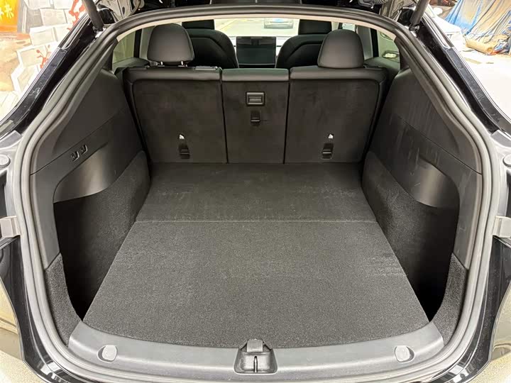 Фото 8 - Tesla Model Y