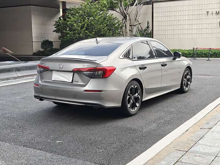 Photo 4 - Honda Civic