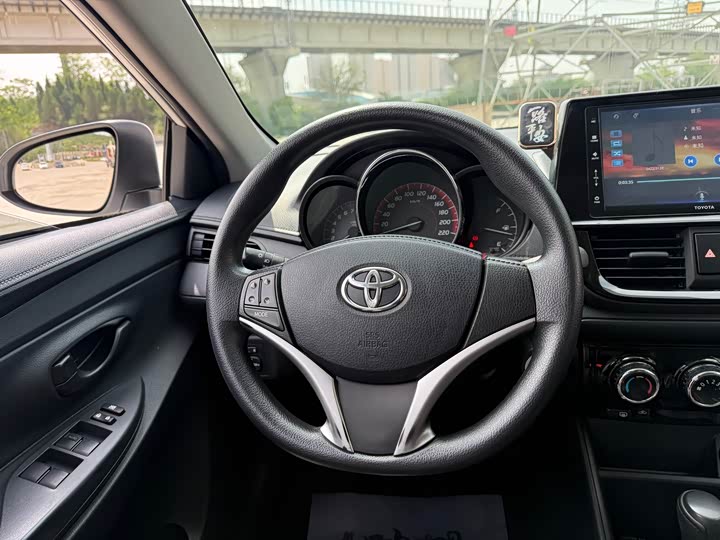 Toyota Vios 2022 2022款 1.5L 20周年纪念版