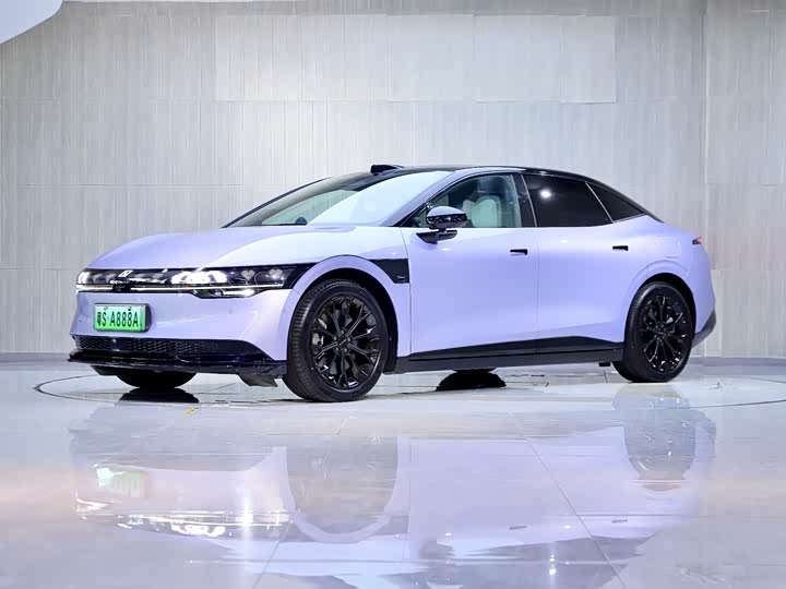 2025 Zeekr 007
