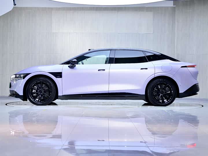 2025 Zeekr 007