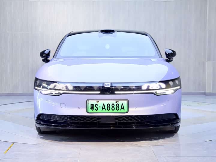 2025 Zeekr 007