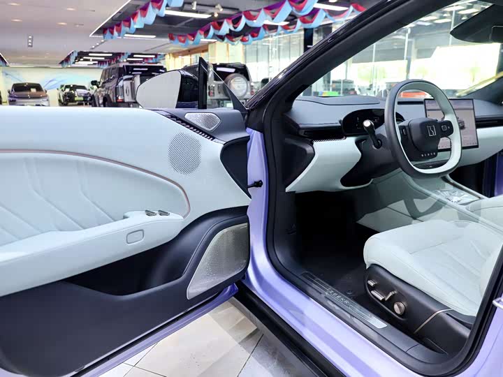Zeekr 007 2025 2025款 四驱智驾版 75kWh