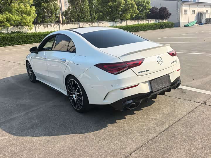 Фото 7 - Mercedes-Benz CLA-Class AMG