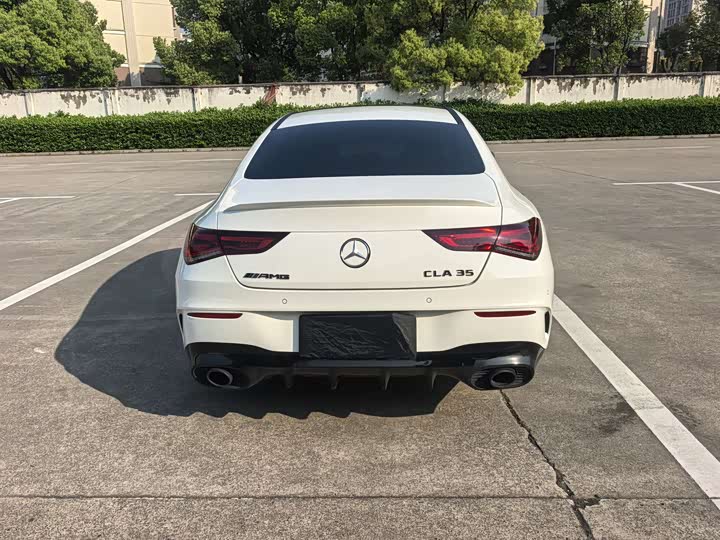 Фото 8 - Mercedes-Benz CLA-Class AMG