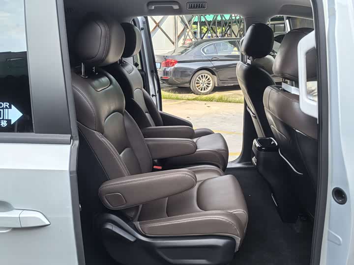 Wuling Starlight 730 Hybrid/EV 2025 2025款 纯电 500km 豪华型