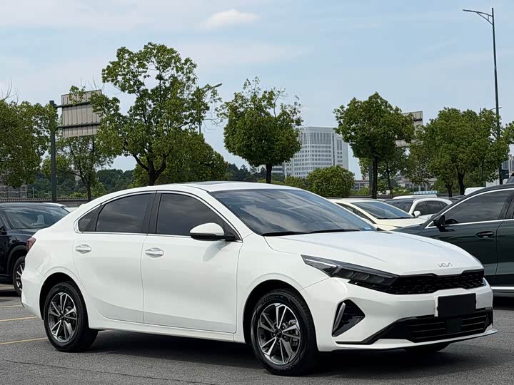 Kia K3 2023 2023款 1.5L CVT豪华版