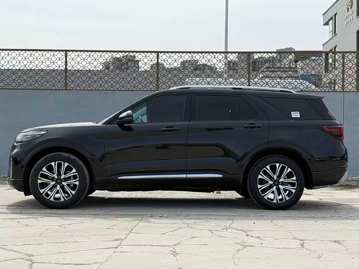Ford Explorer 2024 2024款 2.3T EcoBoost 四驱钛金版 6座
