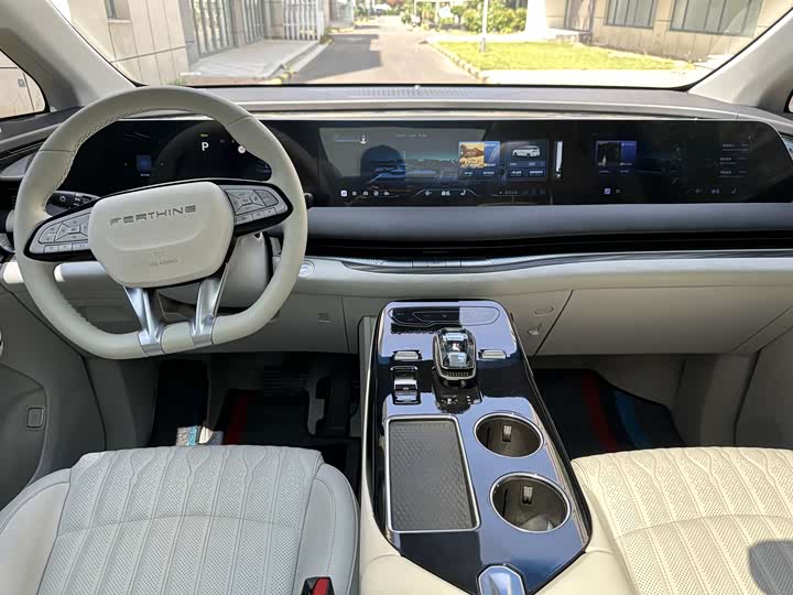 Dongfeng Forthing Xinghai V9 2024 2024款 1.5TD 200km 青云梯系列 尊贵型
