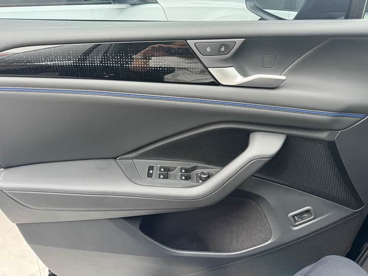 Volkswagen Tiguan L Pro 2025 2025款 PRO 380TSI 四驱 R-Line 智领版