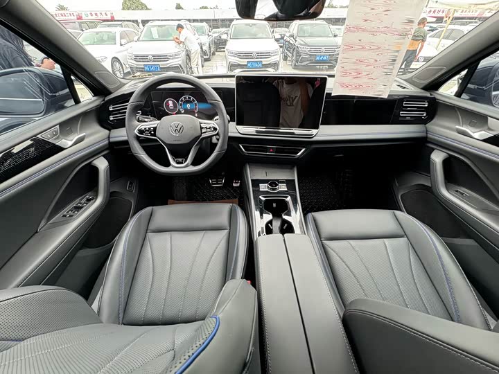 Volkswagen Tiguan L Pro 2025 2025款 PRO 380TSI 四驱 R-Line 智领版