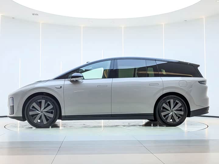 LiXiang i8 2025 2025款 标准版