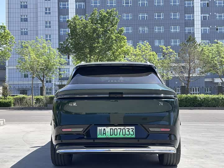 Zeekr 7X 2025 2025款 100kWh 长续航四驱智驾版