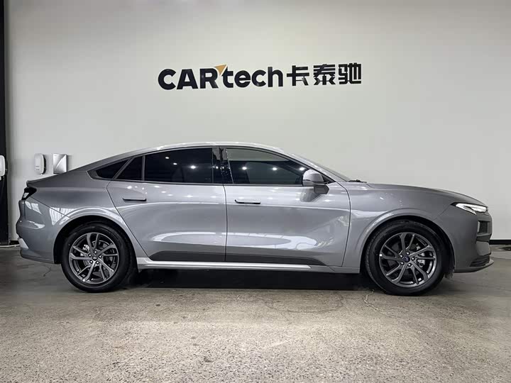 Ford Mondeo 2025 2025款 2.0T EcoBoost 豪华型