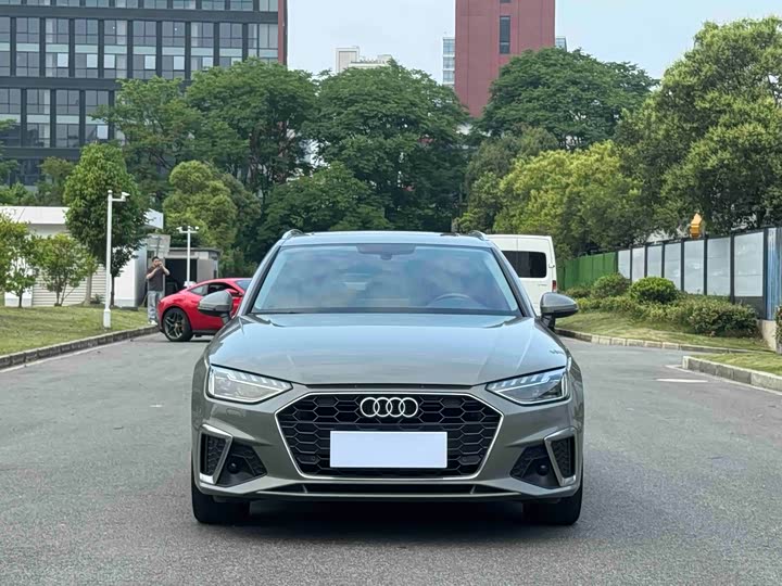 Audi A4 2021 2021款 Avant 先锋派 40 TFSI 时尚动感型