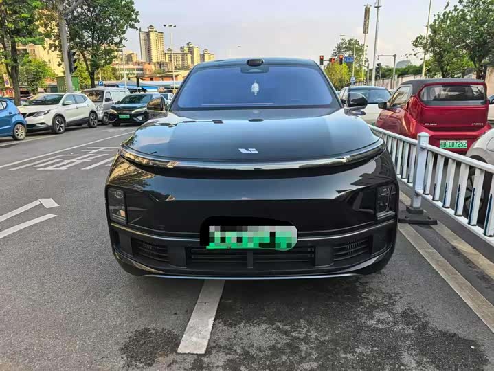 Фото 2 - LiXiang L8