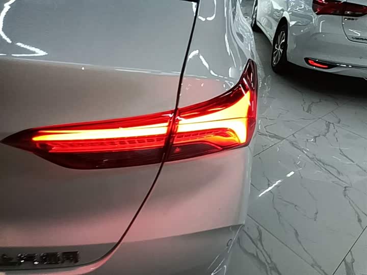 Zdjęcie 8 - Buick Verano