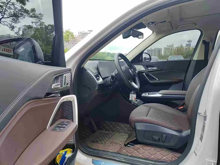 Фото 2 - BMW X1