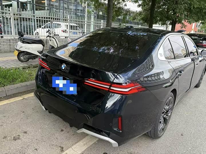 Фото 7 - BMW 5 Series