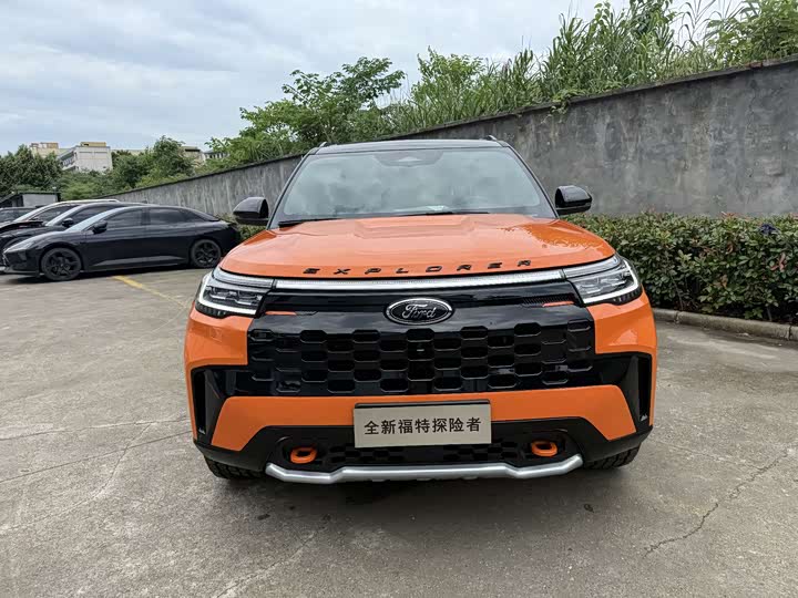 2025 Ford Explorer