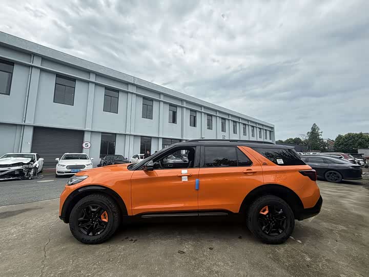2025 Ford Explorer