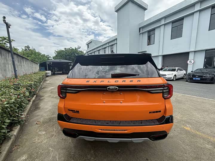 Ford Explorer 2025 2025款 2.3T EcoBoost 昆仑穿越版 5座