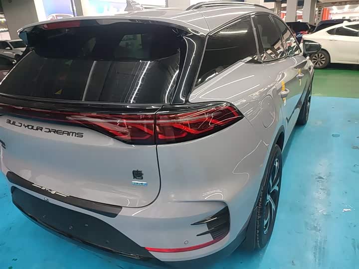 Photo 8 - BYD Tang Hybrid/EV