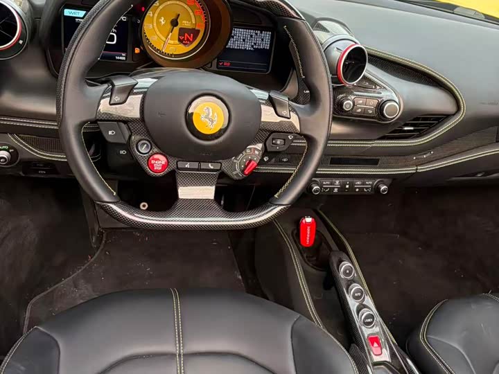 2020 Ferrari F8