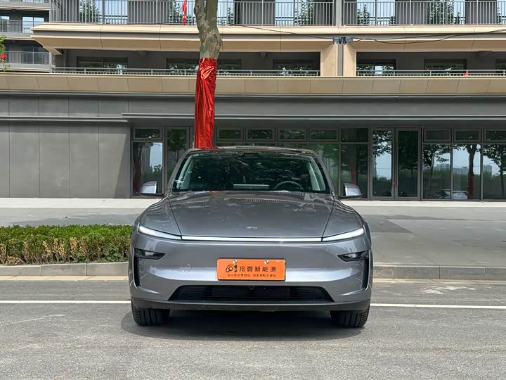 Tesla Model Y 2026 2026款 长续航后轮驱动版