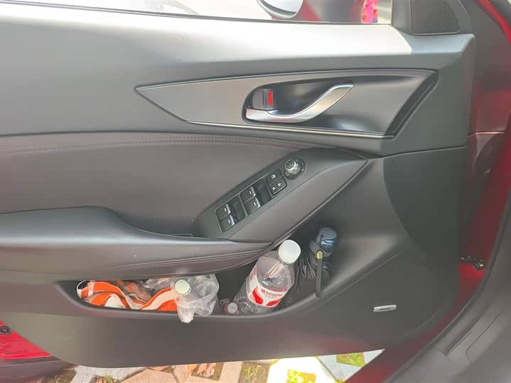 Фото 7 - Mazda CX-4