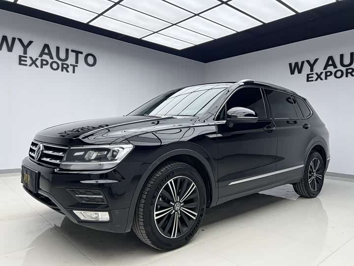 Фото 1 - Volkswagen Tiguan L Pro