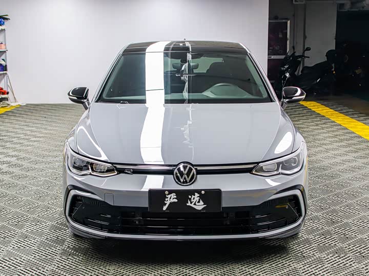 Фото 2 - Volkswagen Golf