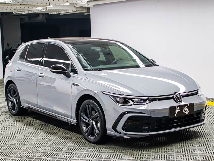 Фото 3 - Volkswagen Golf