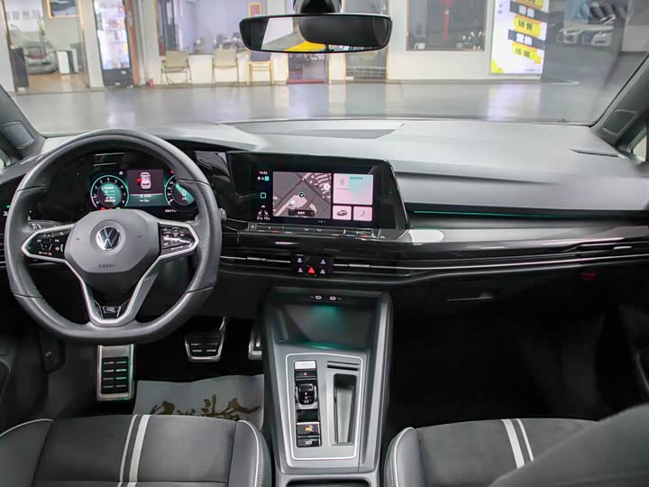 Фото 4 - Volkswagen Golf