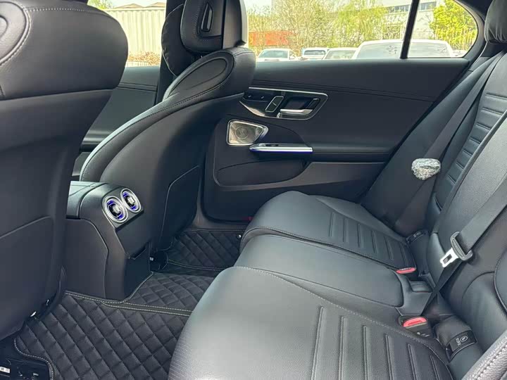 Фото 2 - Mercedes-Benz C-Class