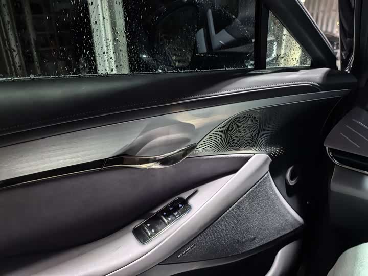 Voyah Passion 2024 2024款 PHEV 四驱超长续航旗舰版